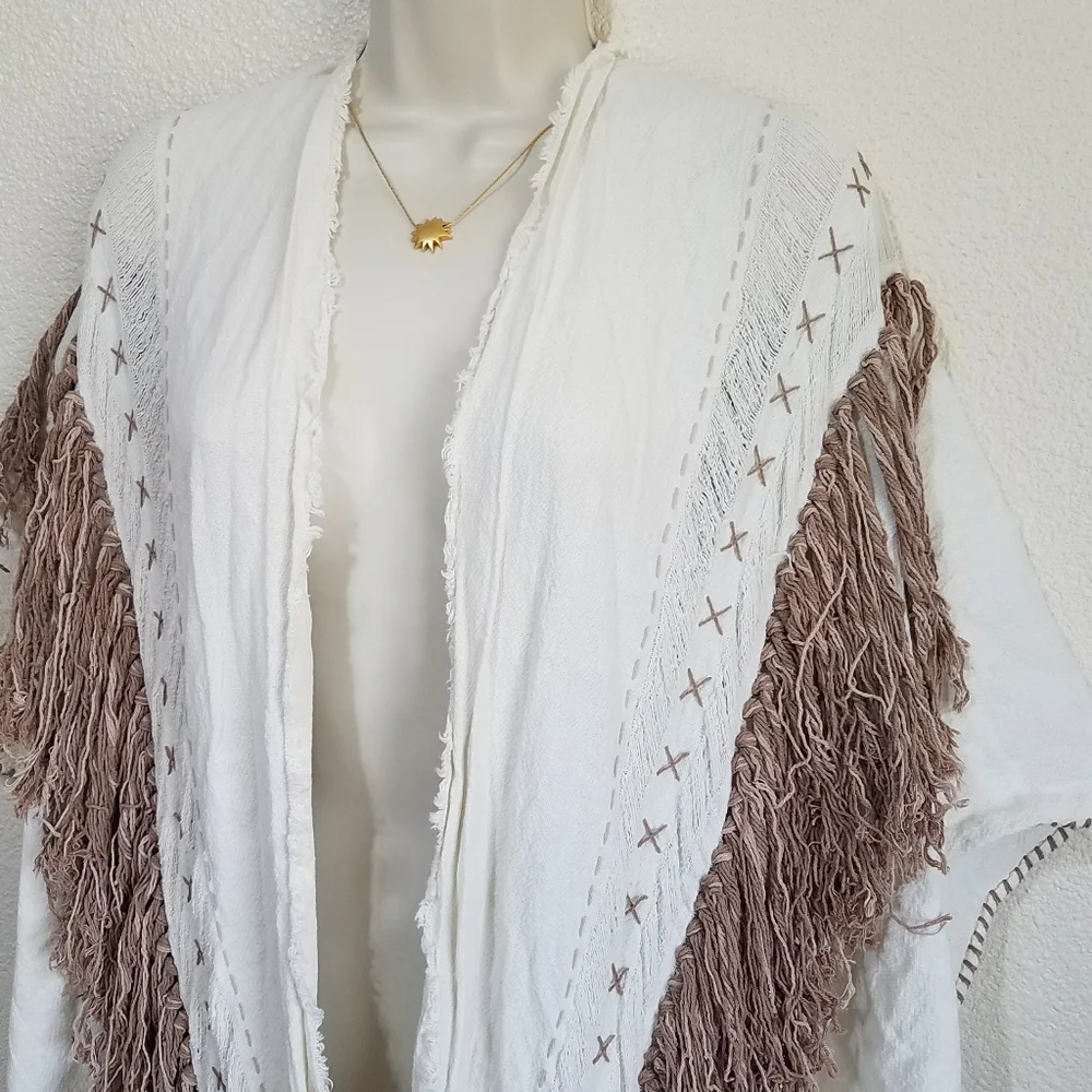 AYA Sacred Wear Bohemian Fringe Kimono Poncho - Picture 2 of 5